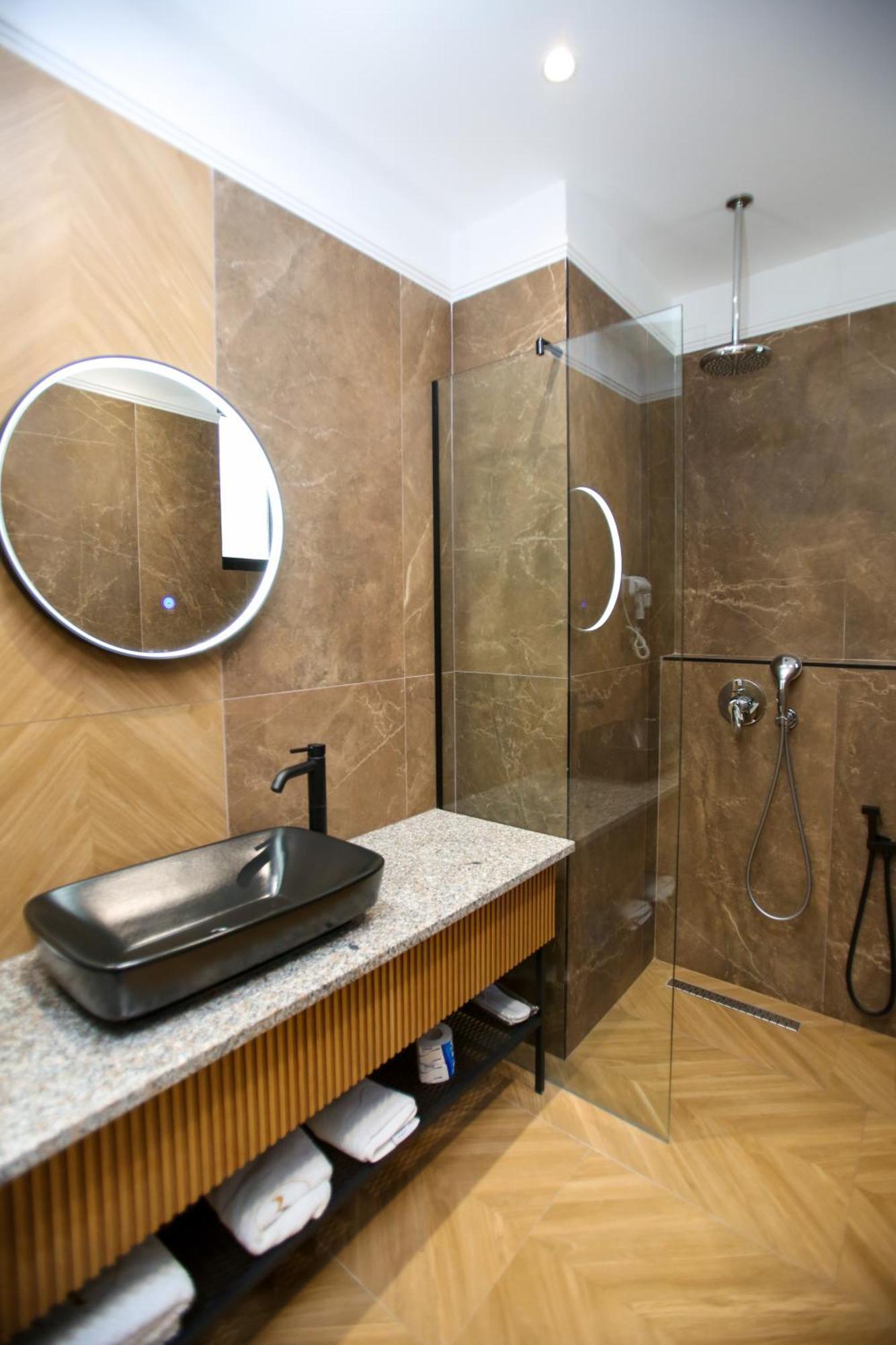Belvedere Hotel & Spa Vlorë Esterno foto